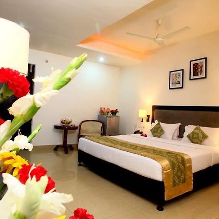 Swagath De Royal Hotel Hyderabad Exterior photo